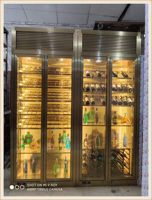 Tủ rượu mạ PVD SS Đồng thau màu vàng hồng 2 cửa Tủ lạnh trưng bày rượu bằng thép không gỉ được kiểm soát nhiệt độ