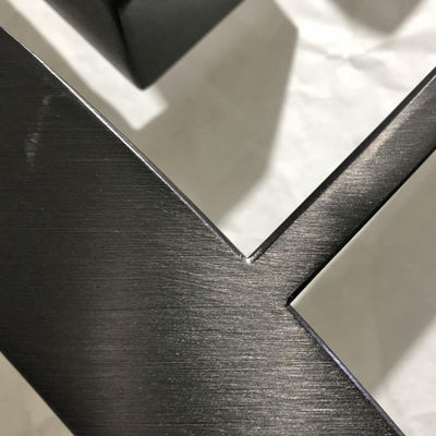 Giá tốt. Tấm tường kim loại trang trí Hairline Nội thất mạ PVD chống mài mòn trực tuyến