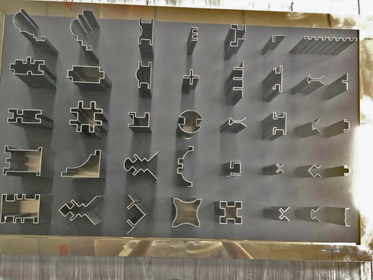 Giá tốt. Dải trang trí bằng thép không gỉ 0,8mm 2,0mm Lớp phủ PVD đa hình Màu vàng hồng đen bạc chải trực tuyến