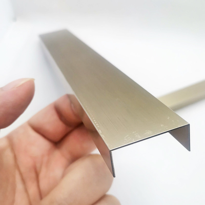 Màu vàng đánh răng hoàn thành hình U 304 thép không gỉ gạch cạnh 12mm cho khách sạn