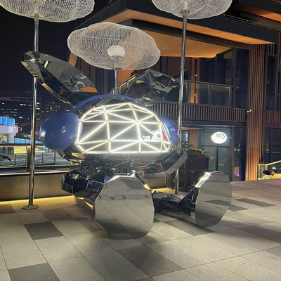 Giá tốt. Nghệ thuật trang trí công cộng ngoài trời Thiết kế tùy chỉnh LED Bức tượng thép không gỉ trực tuyến