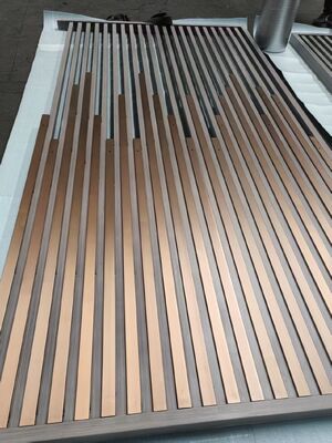 Giá tốt. Asian Inspired Stainless Steel Screen with Dragon & Phoenix Pattern trực tuyến